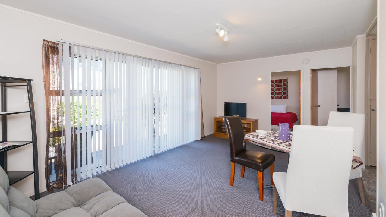 Waitangi Beach Units Exterior photo