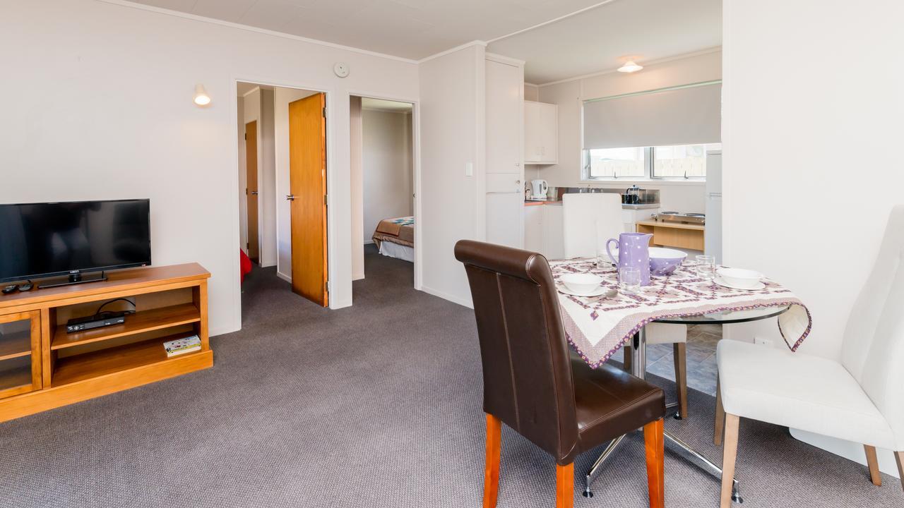 Waitangi Beach Units Exterior photo