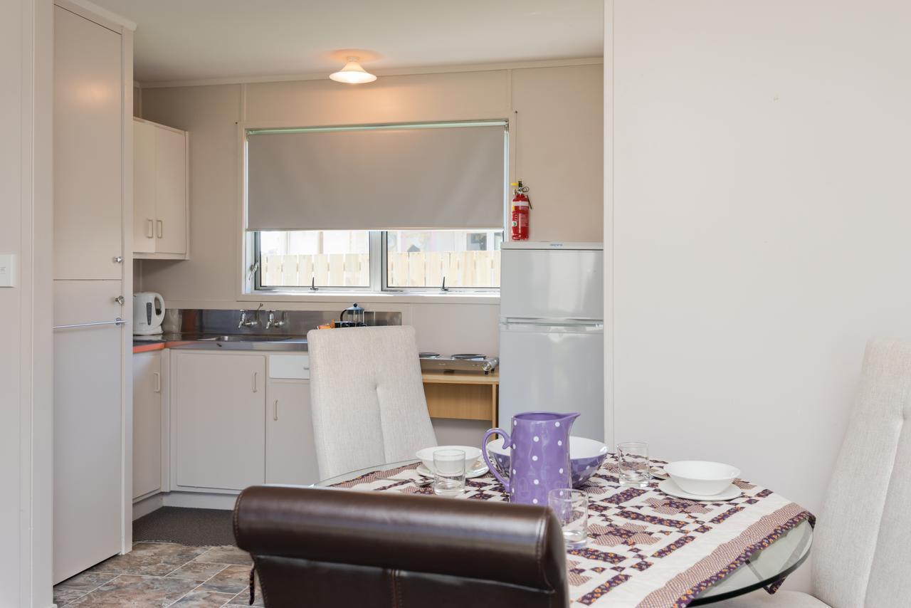Waitangi Beach Units Exterior photo